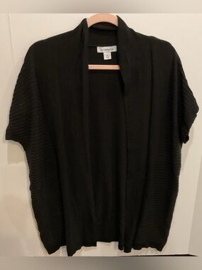 Like New — Liz Claiborne Black Draped Open‑Front Short Sleeve Cardigan (Size XL)
